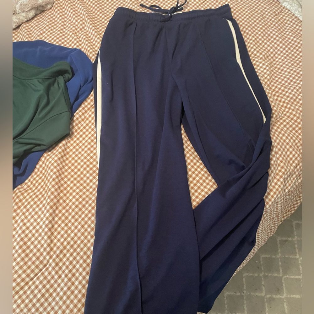 American Eagle knit track pant navy